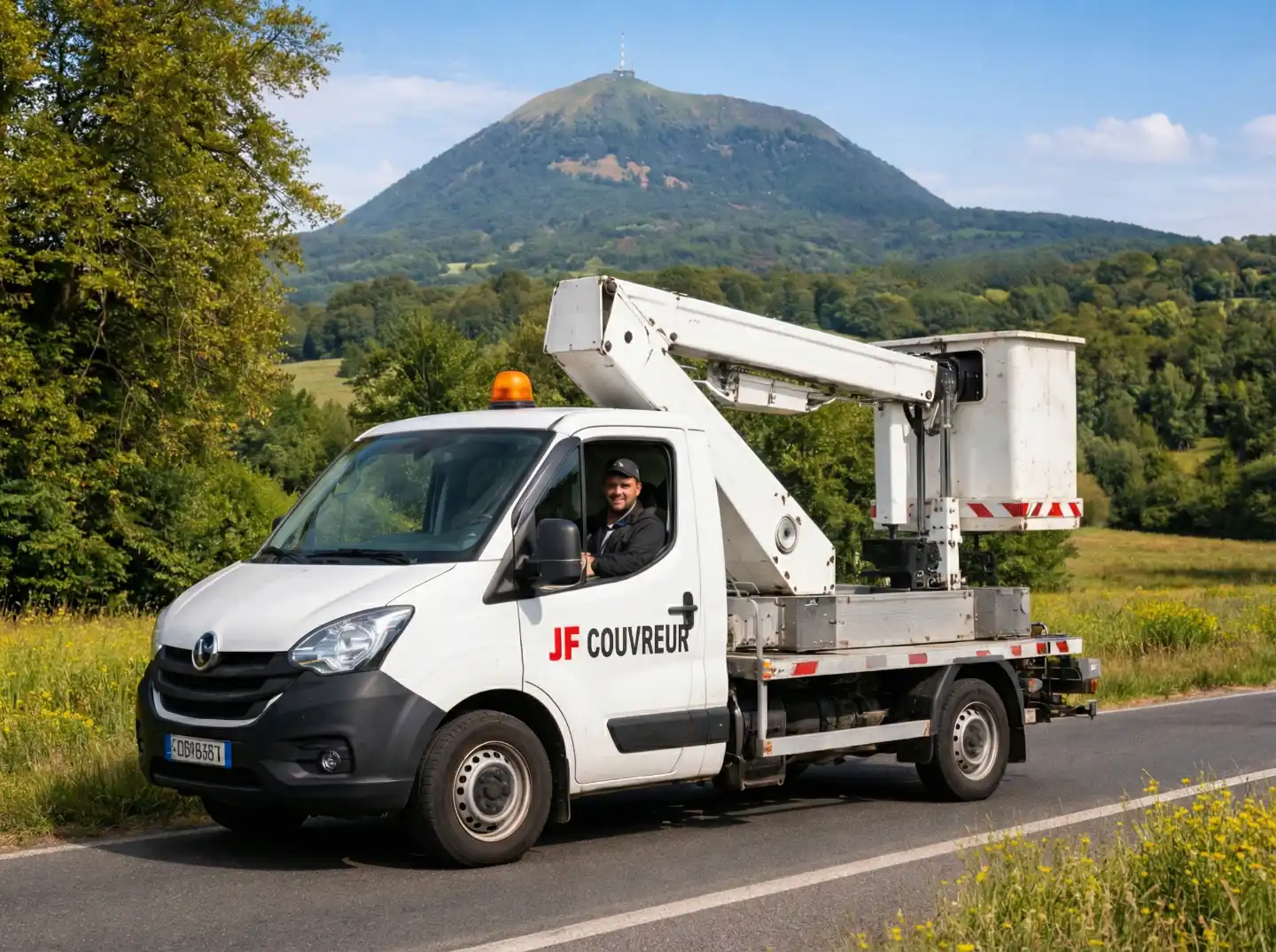 Camion JF Couvreur nacelle élévatrice couvreur Roanne Loire 42